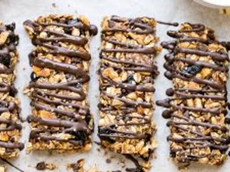 No-Bake Dried Cherry Almond Chocolate Chip Granola Bars