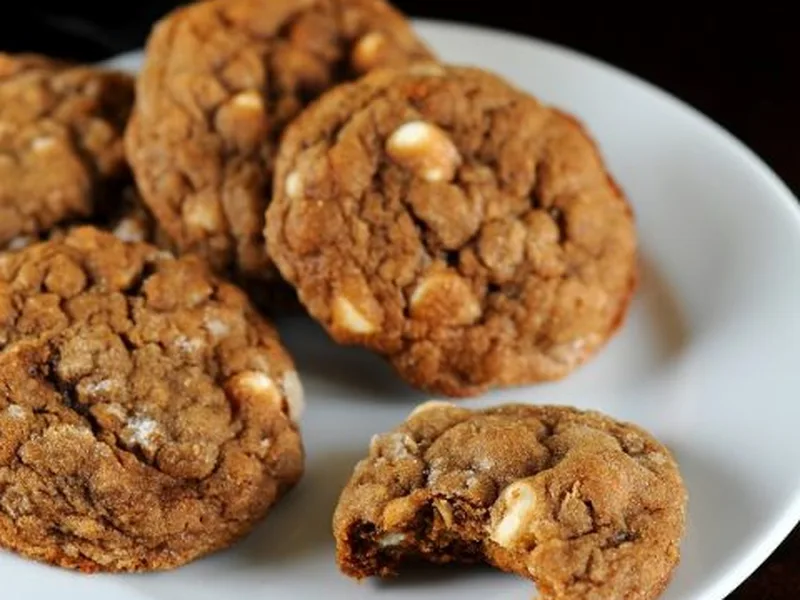 Molasses Oatmeal White Chocolate Chip Cookies
