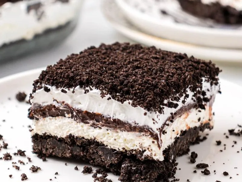No-Bake Oreo Icebox Dessert with Chocolate Pudding