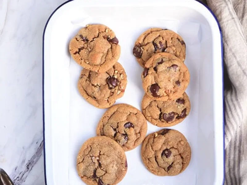 Soft Pumpkin Spice Chocolate Chip Cookies with Pudding Mix
