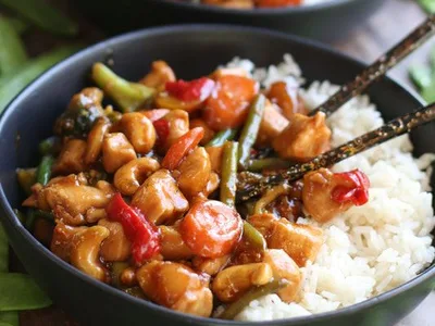 Teriyaki Chicken and Cashew Stir Fry with Sesame