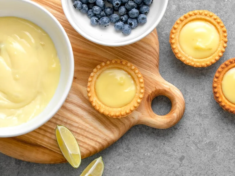 Weight Watchers Low-Fat Berry Tartlets with Vanilla Pudding