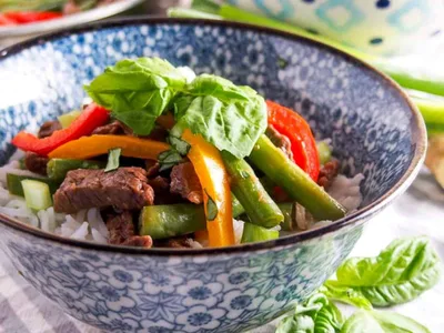 High-Heat Pepper Steak Stir Fry with Green Beans