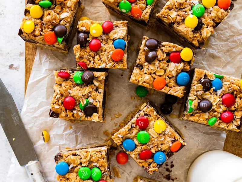 No-Bake Peanut Butter Oat Bars with Chocolate