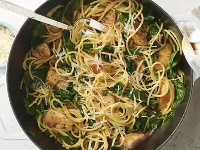 One-Pot Lemon-Pepper Chicken Pasta with Spinach