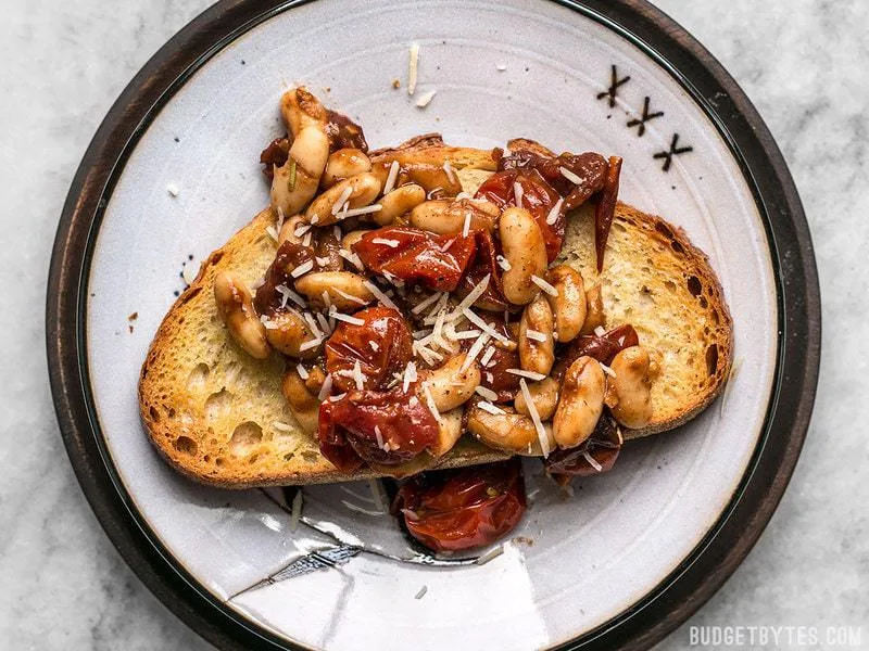 Garlic Toast with Balsamic Tomatoes and White Beans