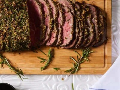 Herb-Crusted Chateaubriand with Garlic and Rosemary