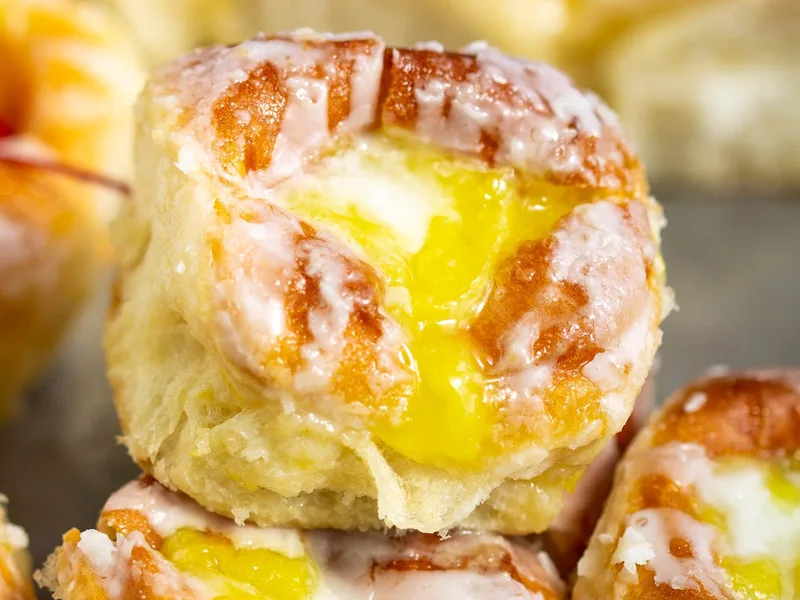 Lemon Curd Filled Hawaiian Rolls with Glaze