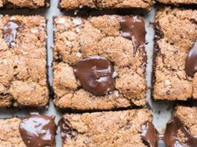 Paleo Almond Flour Chocolate Chip Blondies