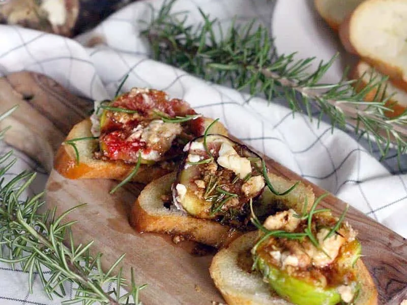 Roasted Figs with Goat Cheese and Rosemary Honey Balsamic