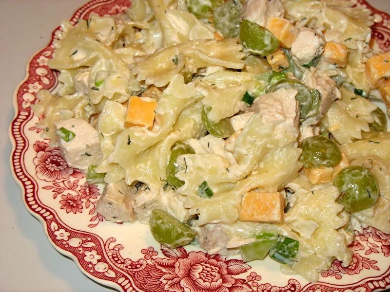 Creamy Chicken Pasta Salad With Grapes