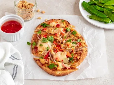 Thai Grilled Tofu Naan Pizza with Peanut Sauce