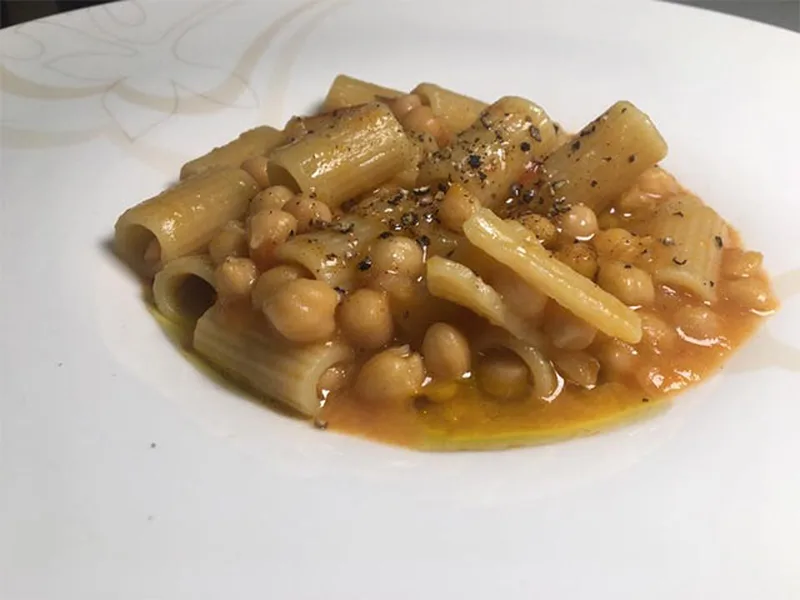Pasta e Garbanzos: Italian Chickpea Pasta