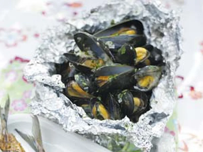 Garlic Cream Mussels in Foil Parcels