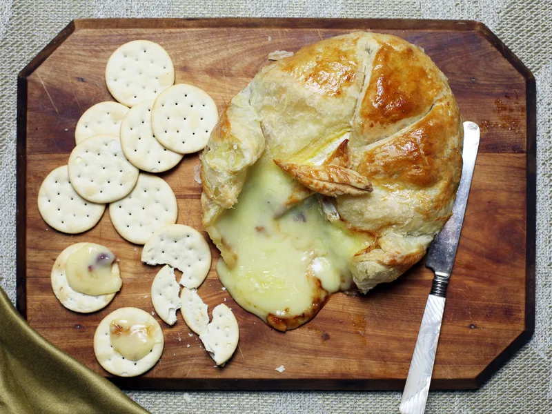 Baked Brie en Croute with Cranberries and Almonds