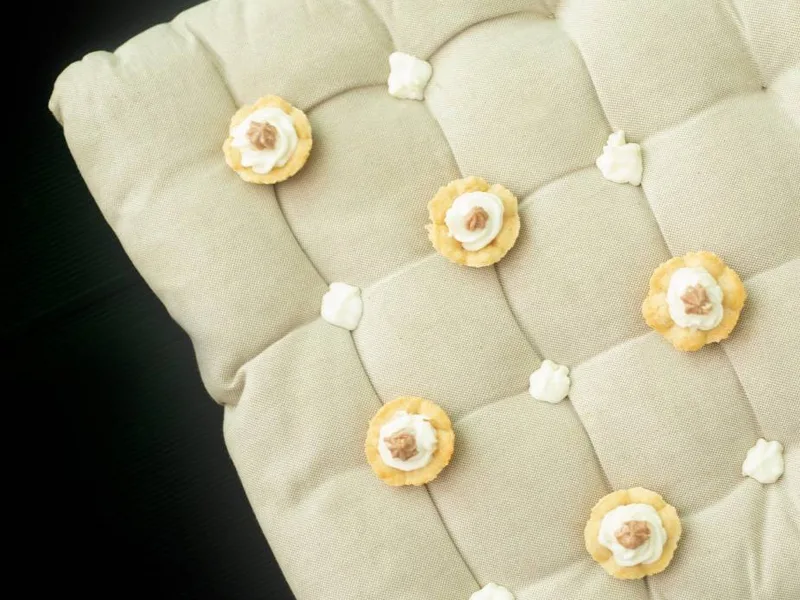 Milchige Daisy Cookie Cups with Cream Cheese Filling