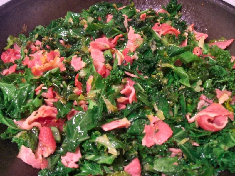 Bacon, Kale and Leeks Skillet