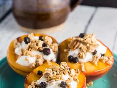Grilled Peaches with Greek Yogurt and Honey Granola