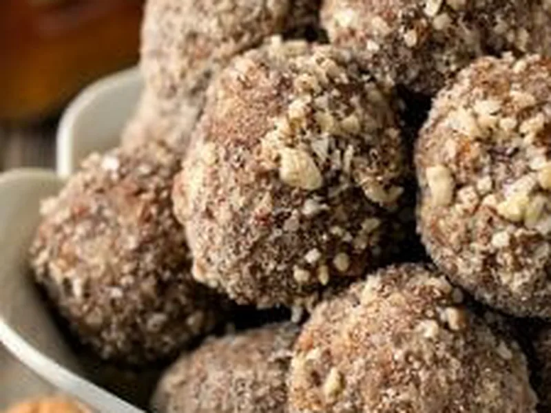 No-Bake Amaretto Almond Truffles with Coconut and Flax