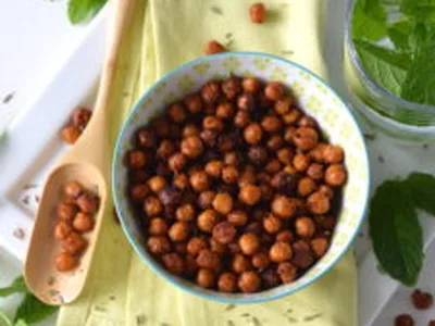 Roasted Chickpeas with Paprika and Thyme