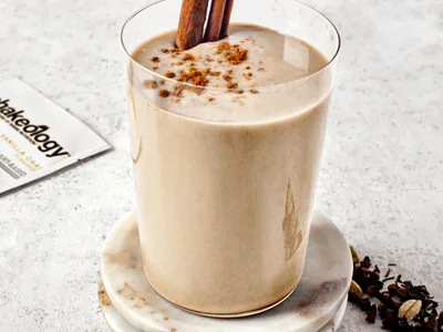 Dirty Vanilla Chai Latte Smoothie