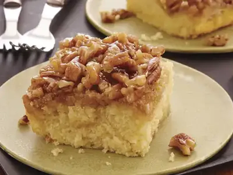 Classic Pecan Upside-Down Cake with Caramel Topping