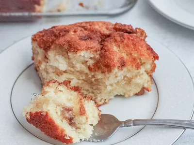 Cinnamon Flop Cake with Brown Sugar Topping