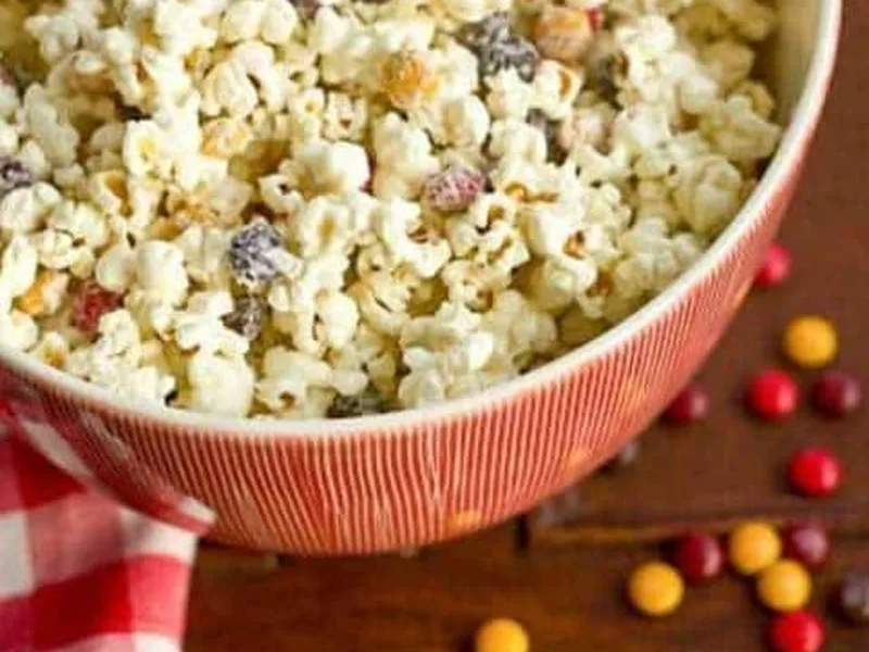 Easy White Chocolate Popcorn with M&Ms