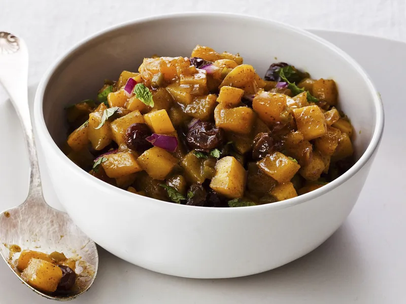 Spiced Mango and Mint Chutney with Curry