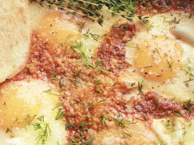 Eggs in Purgatory with Spicy Pomodoro Sauce