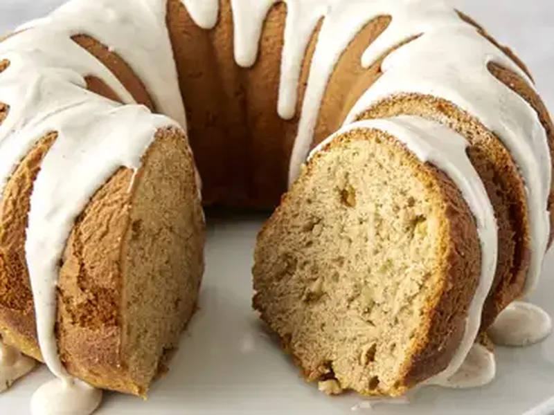 Moist Banana Cinnamon Bundt Cake with Cream Cheese Glaze