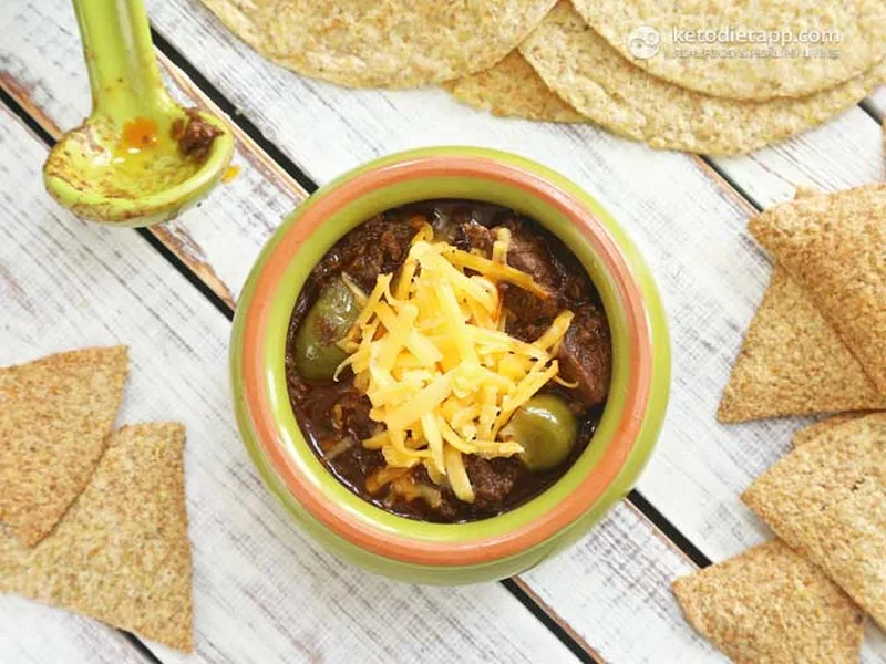Mexican Beef Chili with Cocoa and Green Peppers