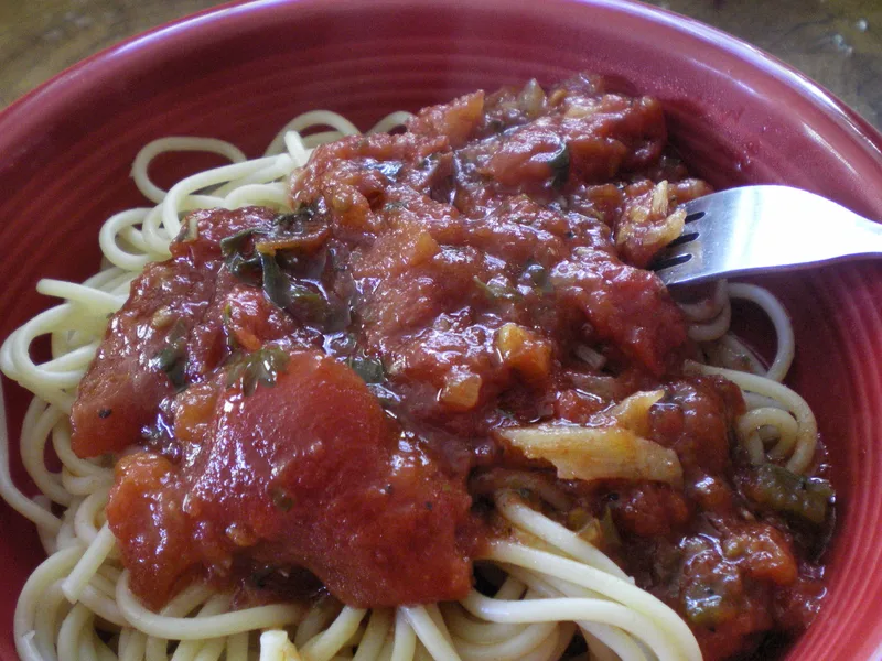 Classic Marinara Sauce with Fresh Basil