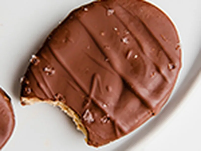 No-Bake Almond Butter Chocolate Eggs with Coconut Flour