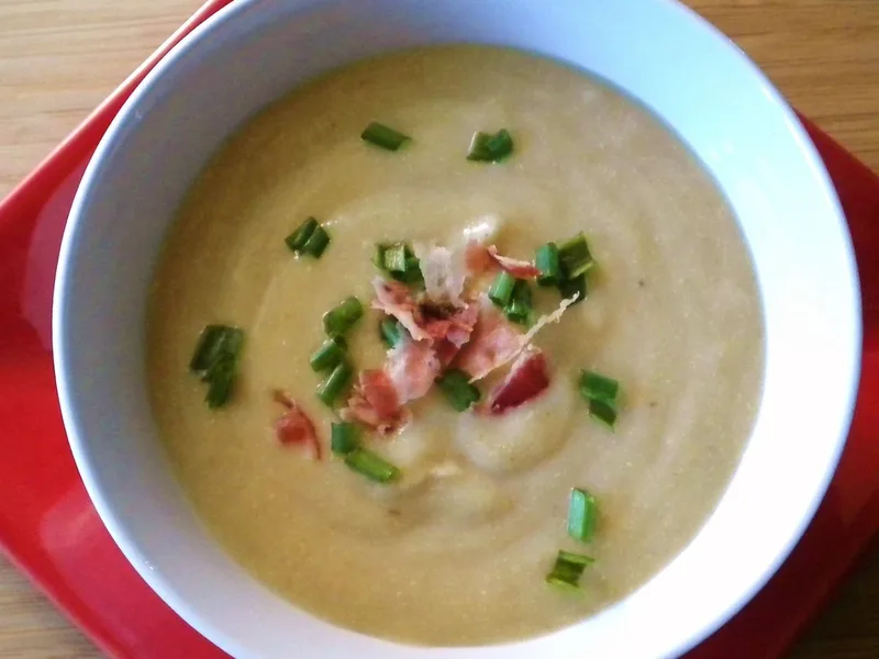 Creamy Quinoa Onion Soup with Sweet Onions and Leeks
