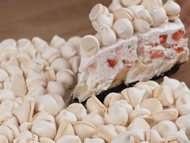 No-Bake Oreo Pie with Strawberry Cream and Meringues