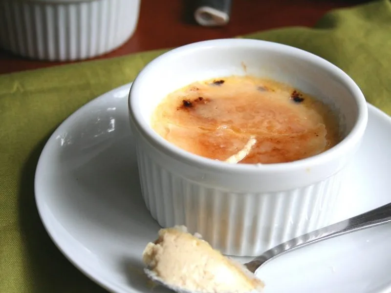 Greek Yogurt Crème Brûlée with Sugar-Free Caramelized Top