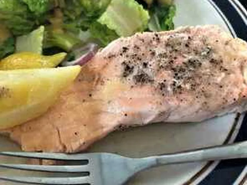 Poached Salmon with White Wine and Lemon