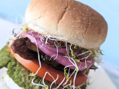 Baked Green Pea and Spinach Veggie Burger