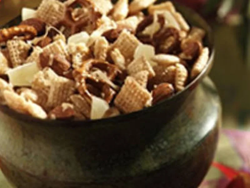 Honey-Ginger Crunch Mix with Almonds and Coconut