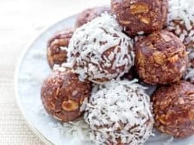 No-Bake Chocolate Coconut Bites