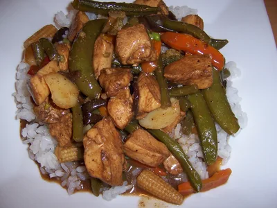 Stir-Fried Chicken and Vegetables with Soy Glaze