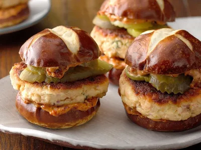 Pan-Seared Salmon Sliders with Sun-Dried Tomato Aioli