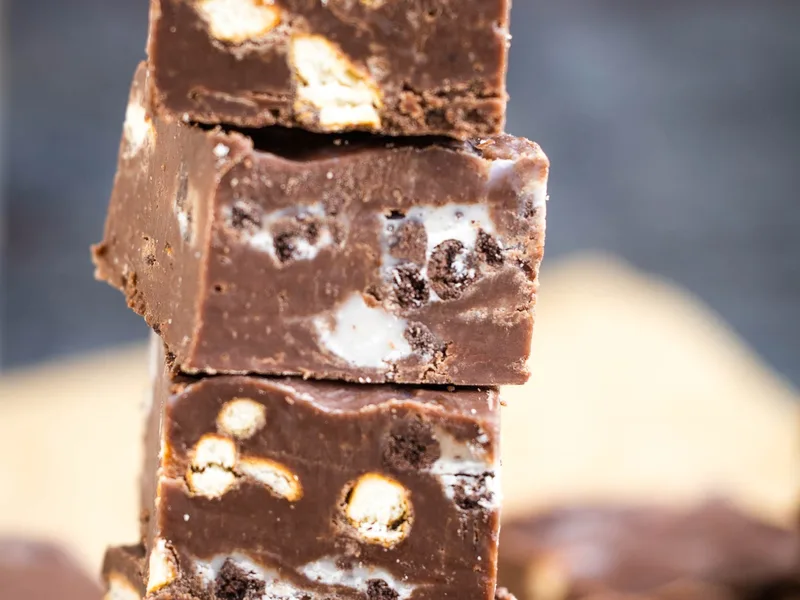 No-Bake Cookies & Cream Chocolate Fudge with KISSES