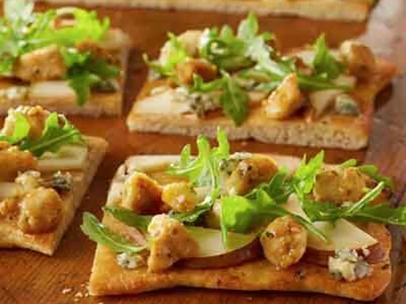 Roquefort and Pear Flatbread with Chicken