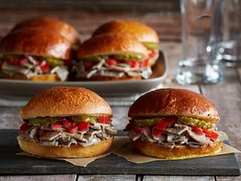 Brazilian Beef and Cheese Slider Appetizers with Tomato