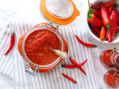 Fermented Sriracha Sauce with Red Chilies