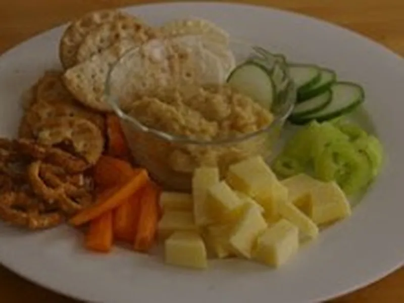 Creamy Cucumber Chickpea Dip with Garlic