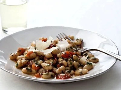 Warm Tuscan White Bean Salad with Lemon