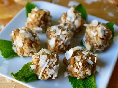 No-Bake Vanilla Shakeology Pineapple Macadamia Energy Balls